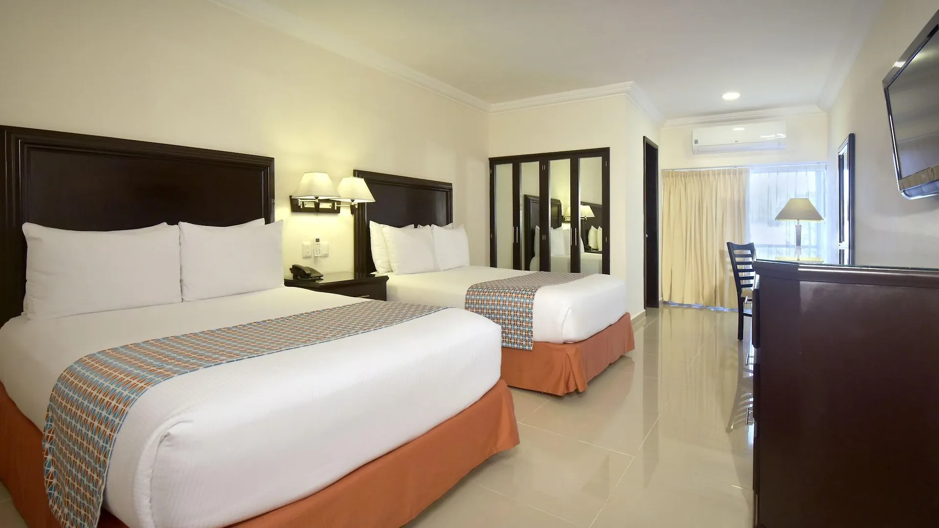 Hotel Bonampak Cancun